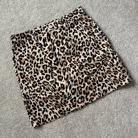 J. Crew Dresses & Skirts - J. Crew Women’s Tan and Black Leopard Print Mini Skirt NWOT Size 4